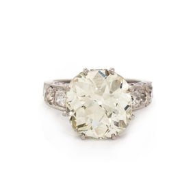 ANTIQUE, PLATINUM AND DIAMOND RING