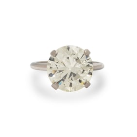 DIAMOND SOLITAIRE RING