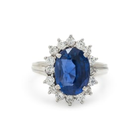 SAPPHIRE AND DIAMOND RING