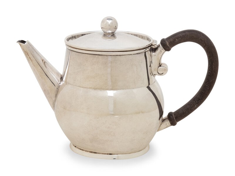 A Mexican Silver Teapot (1 of 4)