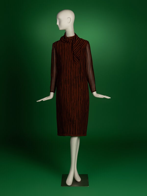 Mona von Bismarck; Givenchy Haute Couture Dress: Mona von Bismarck; Givenchy Haute Couture Dress In 1968, Smithsonian Institution curators considered a large number of items made available by Countess Mona von Bismarck. After Smithsonian cu