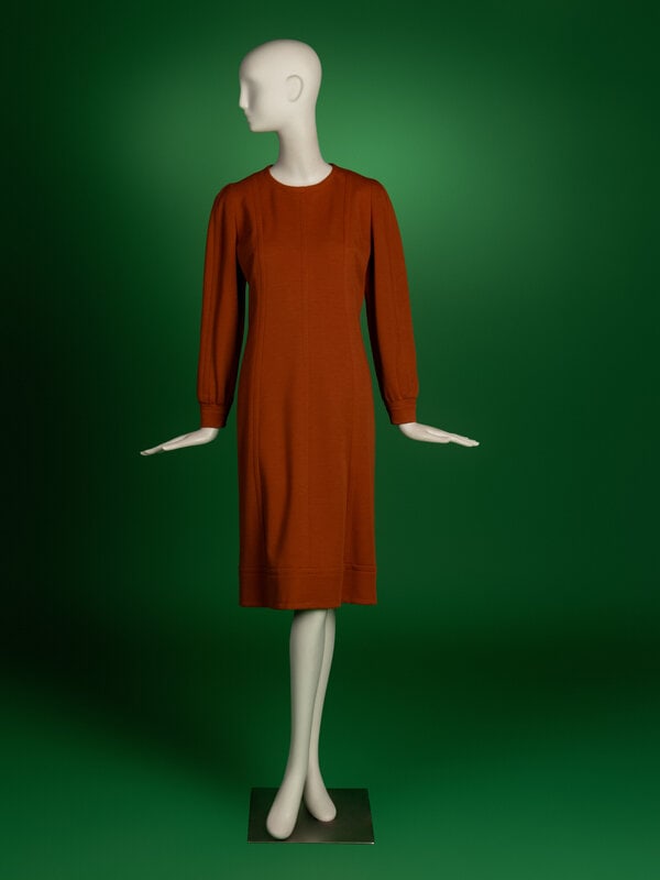 Mona von Bismarck; Givenchy Haute Couture Dress: Mona von Bismarck; Givenchy Haute Couture Dress In 1968, Smithsonian Institution curators considered a large number of items made available by Countess Mona von Bismarck. After Smithsonian cu