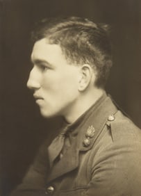 [Literature] Graves, Robert. Portrait Photograph