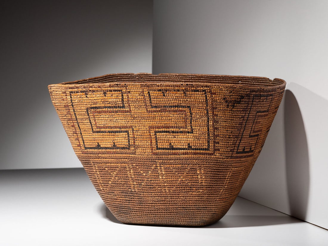 Chilcotin Imbricated Basket (1 of 4)