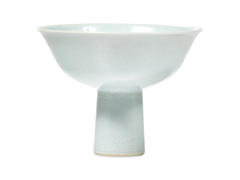 A Chinese Incised Porcelain "Dragon" Stem Cup
龍紋高足杯 (1 of 3)