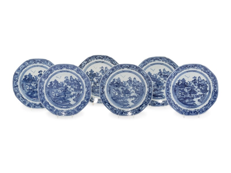 A Set of Six Chinese Export Blue and White Porcelain Dishes (1 of 1)