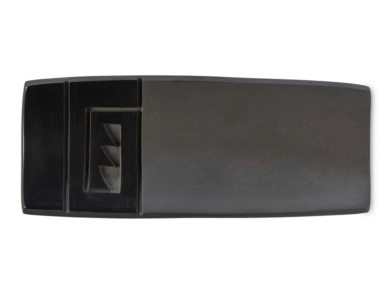 Linda Cain and Autumn Borts-Medlock
(Santa Clara, b. 1949 / b. 1967)
Blackware Pottery Tray, 2003 (1 of 3)