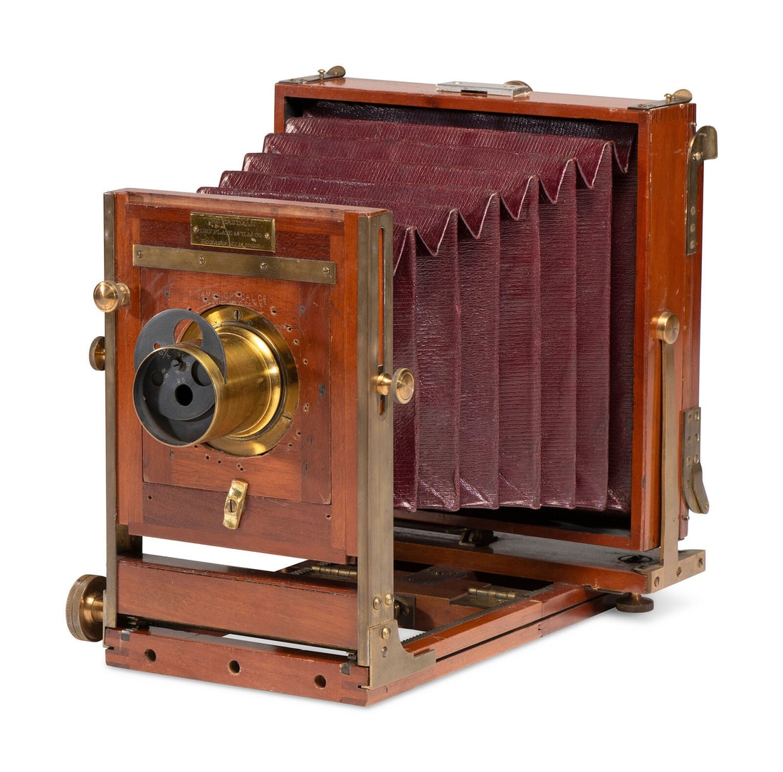 [EARLY PHOTOGRAPHY]. Eastman Dry Plate & Film Co. Interchangeable View camera. Rochester, NY, ca (1 of 10)