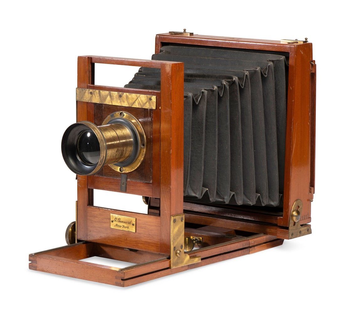 [EARLY PHOTOGRAPHY]. Front focusing field camera. G. Gennert, New York, ca 1889. (1 of 8)