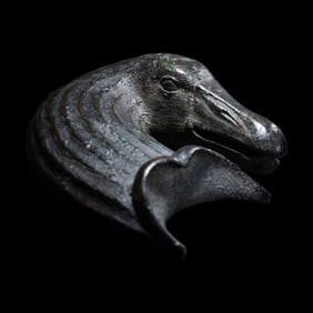 A Roman Bronze Fulcrum in the Form of a Goose