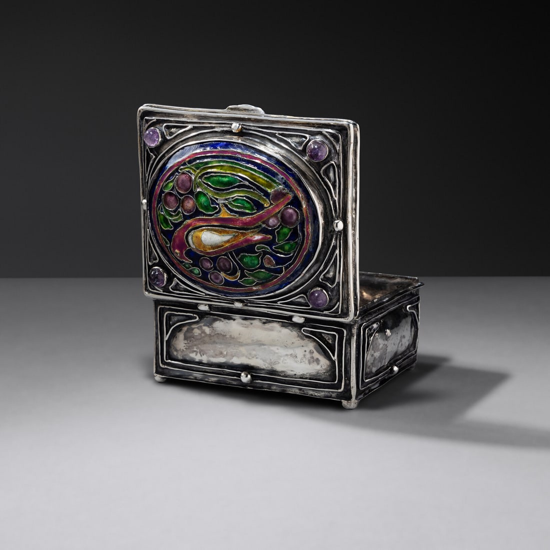 Elizabeth E. Copeland (America, 1866–1957) Exceptional box, c. 1920 (1 of 4)