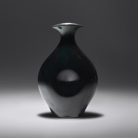 Eva Zeisel (Hungarian, 1906–2011) Belly Button vase, 1983