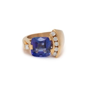 TANZANITE AND DIAMOND RING
