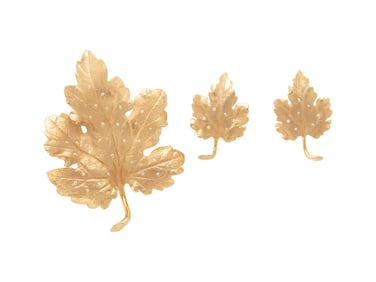YELLOW GOLD AND DIAMOND LEAF MOTIF BROOCH AND EARRINGS