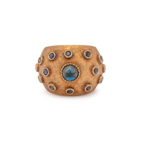 YELLOW GOLD AND SAPPHIRE RING