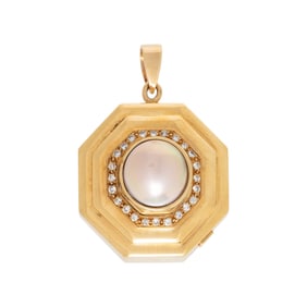 YELLOW GOLD, AMETHYST, MABÉ PEARL, AND DIAMOND DOUBLE-SIDED PENDANT