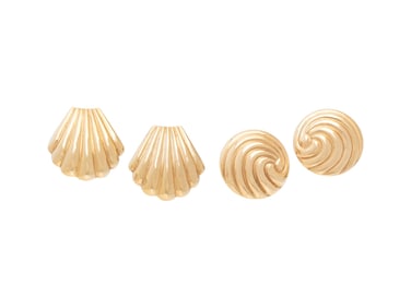TWO PAIRS OF YELLOW GOLD EARRINGS