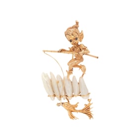 RUSER, YELLOW GOLD AND FRESHWATER CULTURED PEARL BROOCH