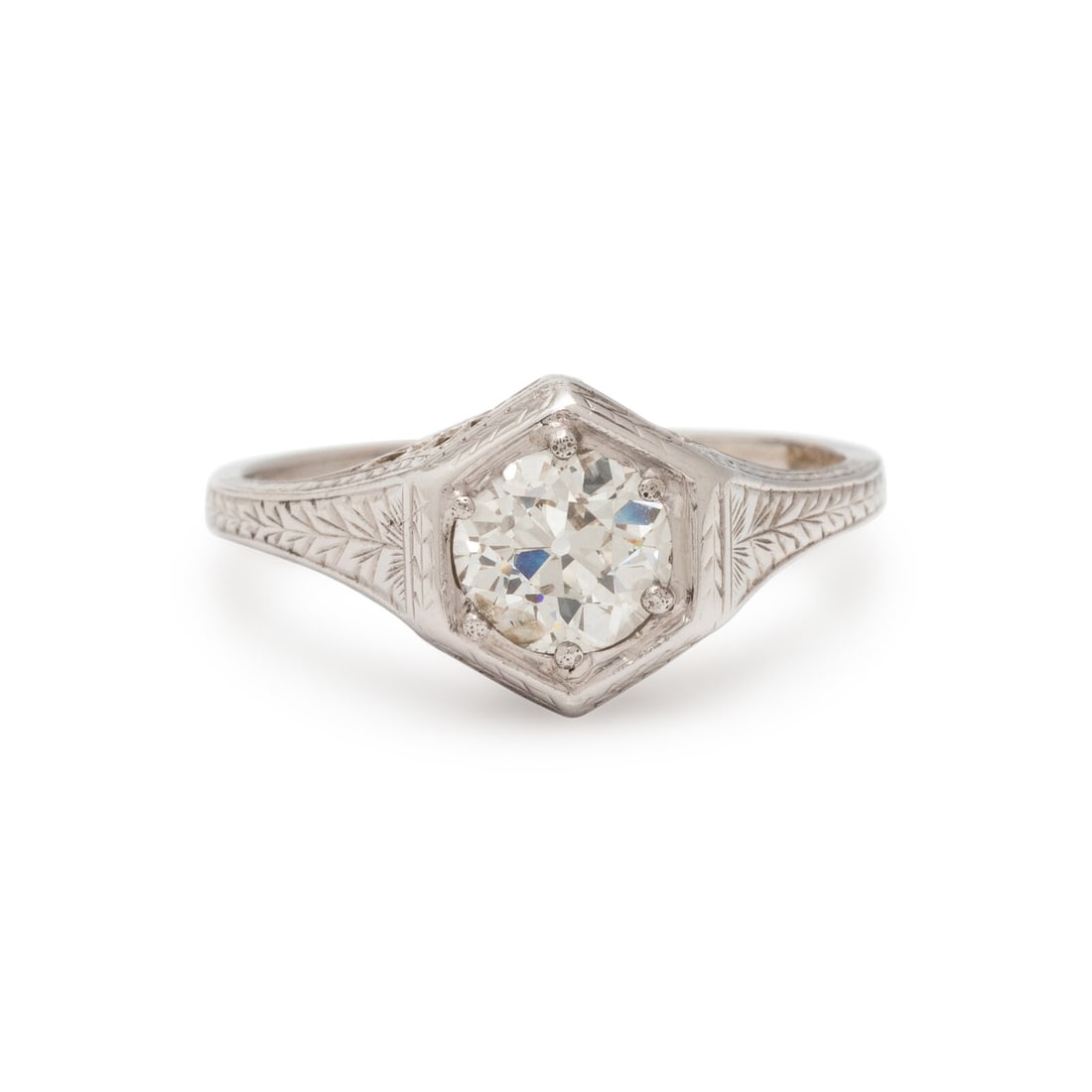 VINTAGE DIAMOND RING (1 of 4)