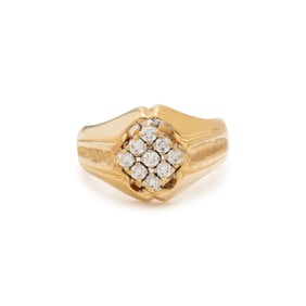 YELLOW GOLD AND DIAMOND RING