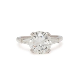 DIAMOND RING