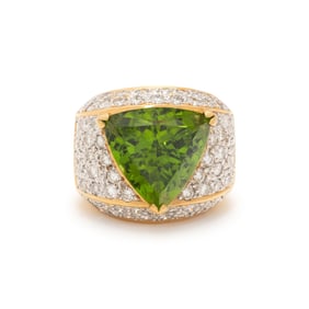 PERIDOT AND DIAMOND RING