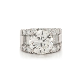 DIAMOND AND PLATINUM RING