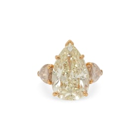 DIAMOND AND COLORED DIAMOND RING