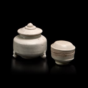 Two Miniature Chinese White Glazed Porcelain Covered Boxes, Song Dynasty 宋 白釉&#