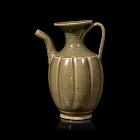 A Chinese Celadon Glazed Ewer, Probably Song Dynasty 或為宋 青釉࣋