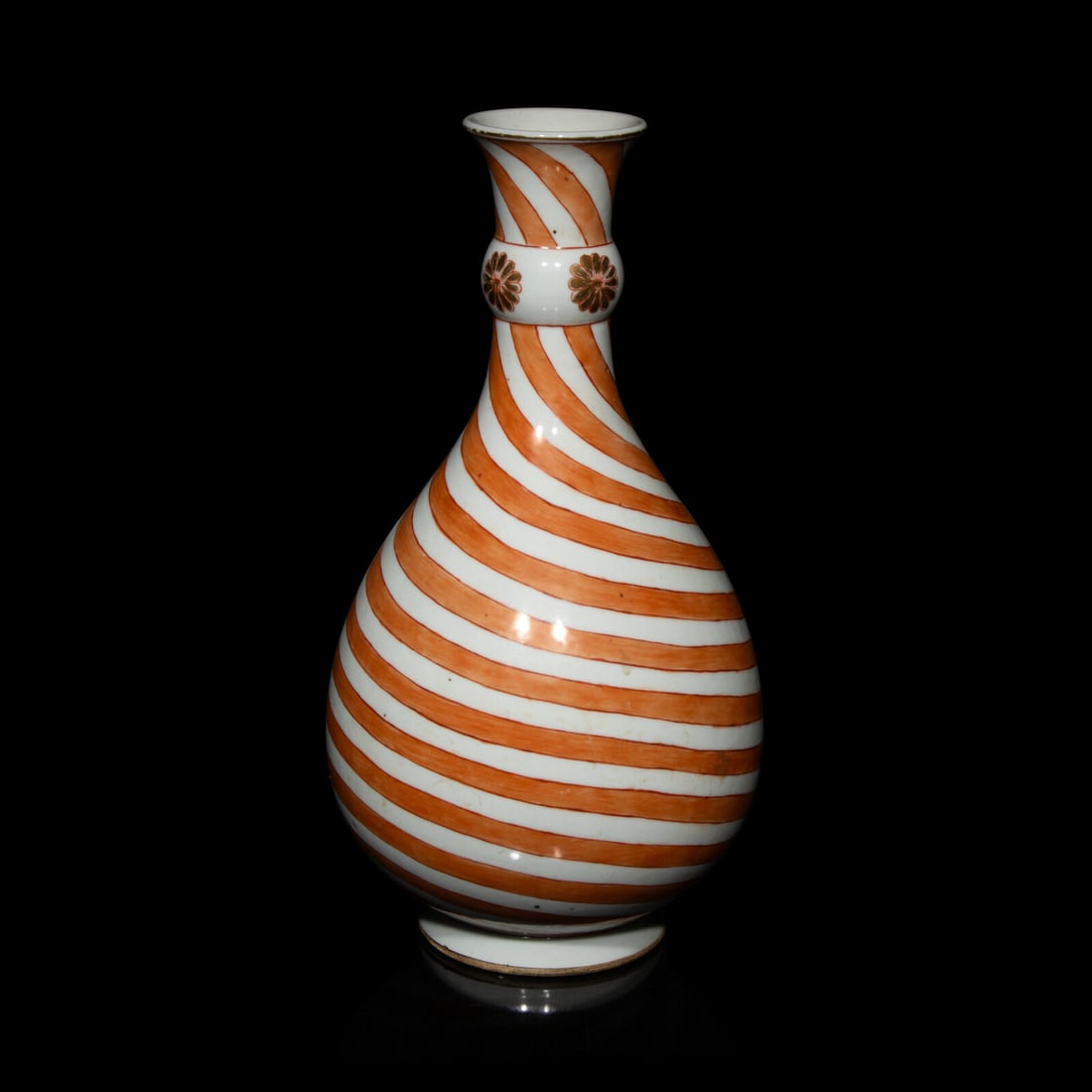 A Chinese Export Porcelain Iron Red Decorated 'Swirl' Bottle Vase, Kangxi Period  清康&# (1 of 3)