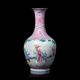 A Chinese Famille Rose Porcelain 'Boys' Vase 粉彩嬰戲賞瓶