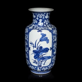 A Chinese Blue and White 'Gourds and Lotus' Vase, Qing Dynasty 清晚期 青!