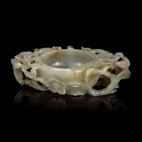 A Chinese Celadon Jade Peach Coupe, Qing Dynasty 清 青玉梅花杯