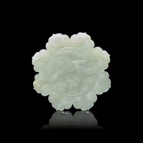 A Large Chinese Pale Celadon Jade Floriform Pendant, 19th Century 清晚期 青&