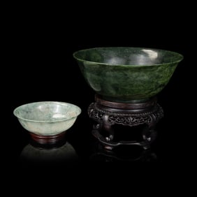 A Chinese Jadeite Bowl and a Spinach Jade Bowl, Early-Mid 20th Century 近代 翡 