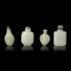 Four Chinese White and Celadon Jade Snuff Bottles, 19th-Early 20th Century 晚清-民