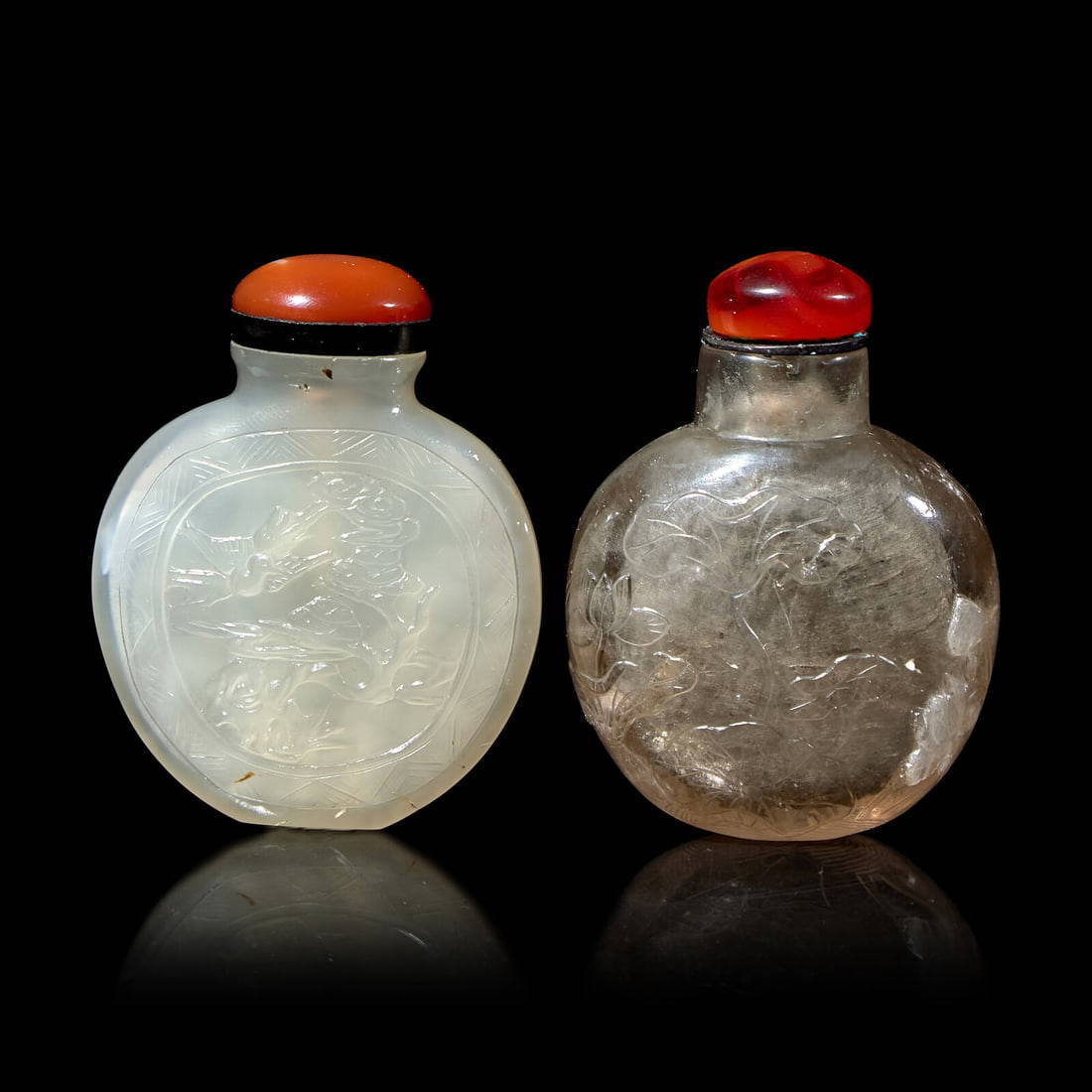 Two Chinese Hardstone Snuff Bottles 水晶及瑪瑙鼻煙壺