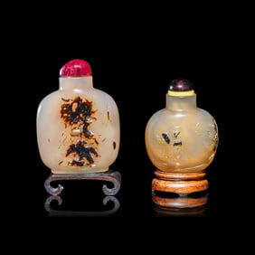 Two Chinese Carved Agate Snuff Bottles, 19th Century 清晚期 瑪瑙ॣ