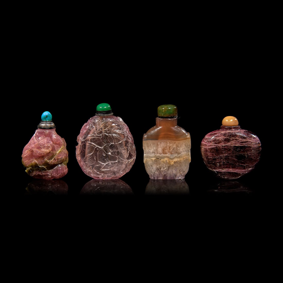 Four Chinese Carved Hardstone Snuff Bottles 碧璽及水晶鼻煙