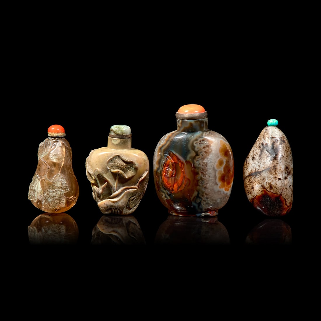 Four Chinese Hardstone Snuff Bottles 鼻煙壺四支