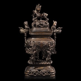 A Small Chinese Bronze 'Bamboo and Birds' Covered Censer, 19th-Early 20th Century 晚清&#