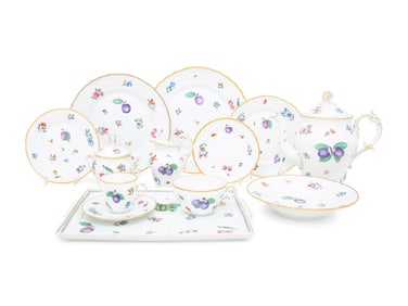 A Richard Ginori Porcelain Dinner Service