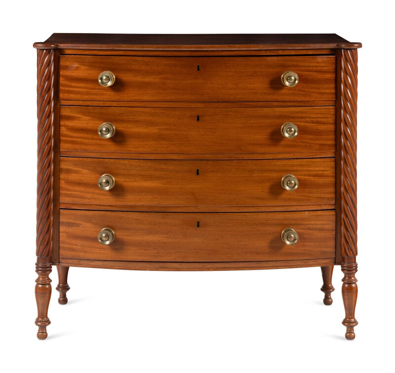 A Classical Mahogany Chest of Drawers (1 of 2)