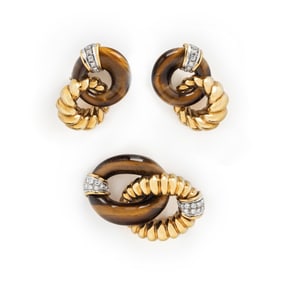 TIGER'S EYE, DIAMOND, AND YELLOW GOLD EARRINGS AND BROOCH