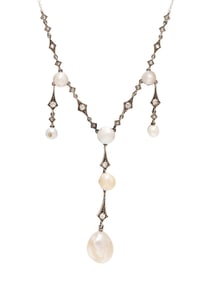 EDWARDIAN, NATURAL PEARL AND DIAMOND NECKLACE