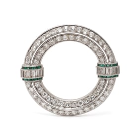 ART DECO, DIAMOND AND SYNTHETIC EMERALD CIRCLE BROOCH