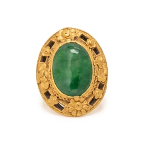 YELLOW GOLD AND JADE RING