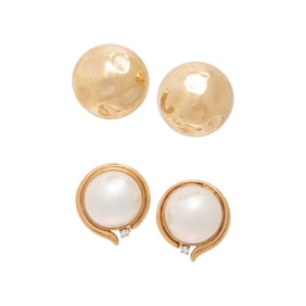 TWO PAIRS OF EARRINGS
