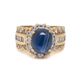 SAPPHIRE AND DIAMOND RING